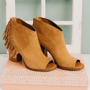 Gianni Bini Bennet Ankle Boots – Hampton Tan – Size 10M